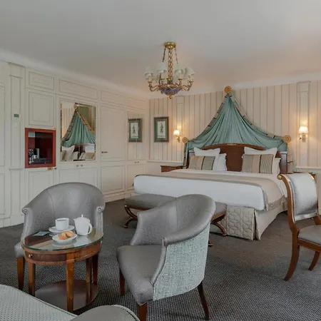 Отель Napoleon 5*