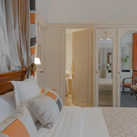 Napoleon Hotel Parigi