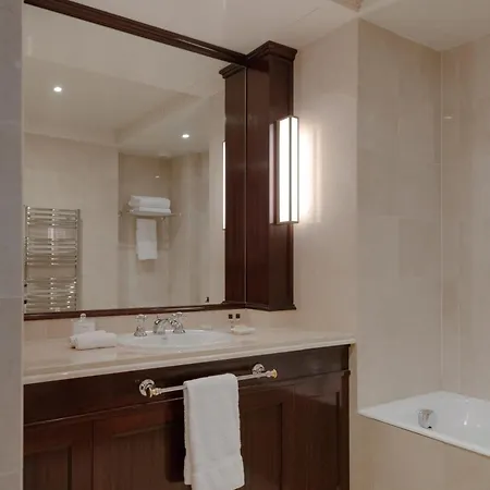 巴黎拿破仑酒店 酒店