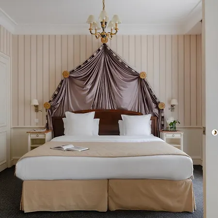 فندق نابليون باريس