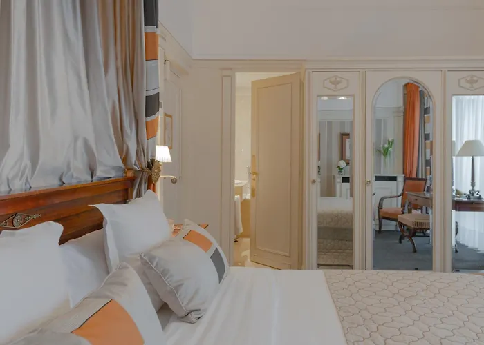 Napoleon Hotel Paris